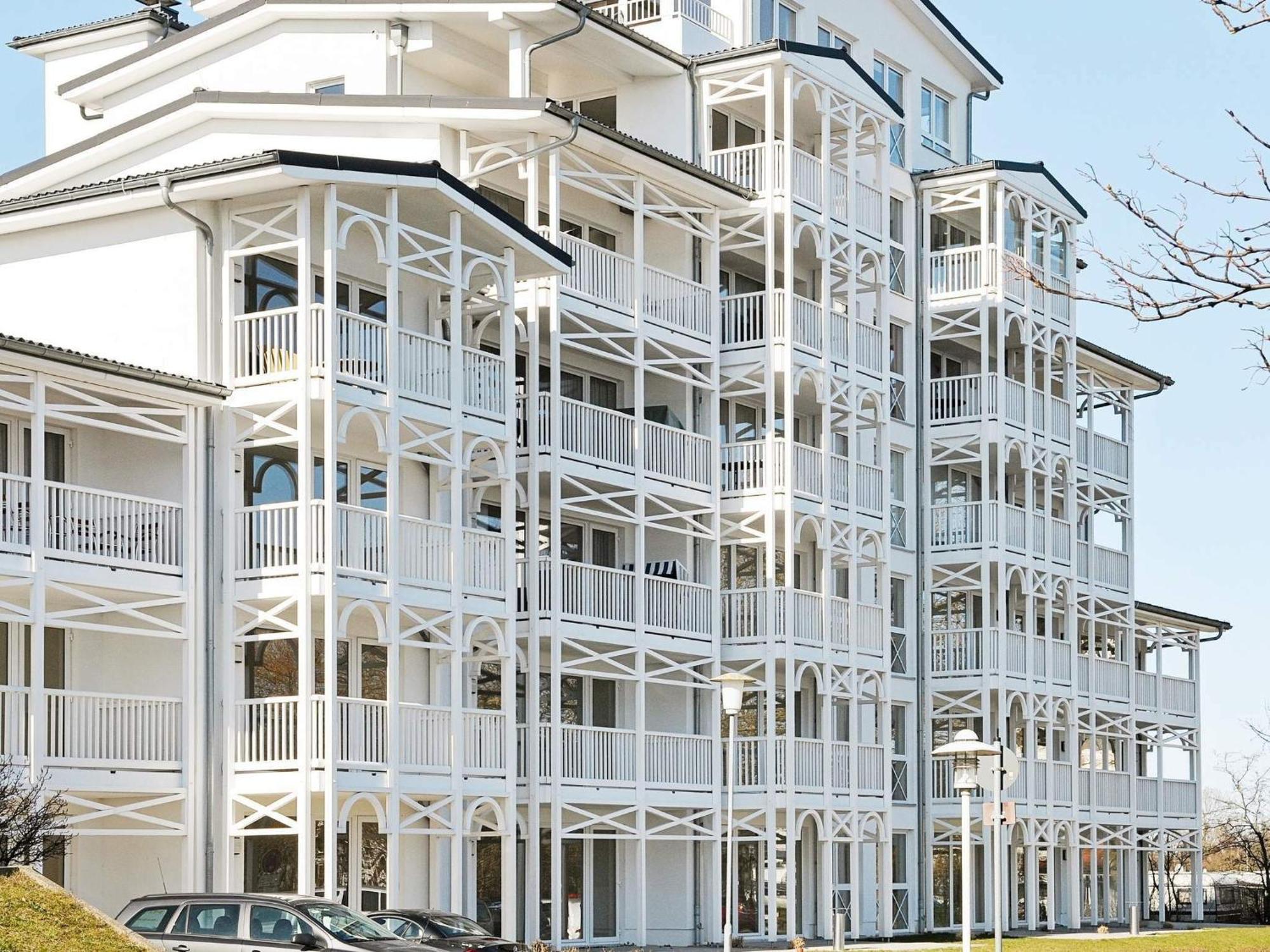Apartment Two-bedroom In 6 *